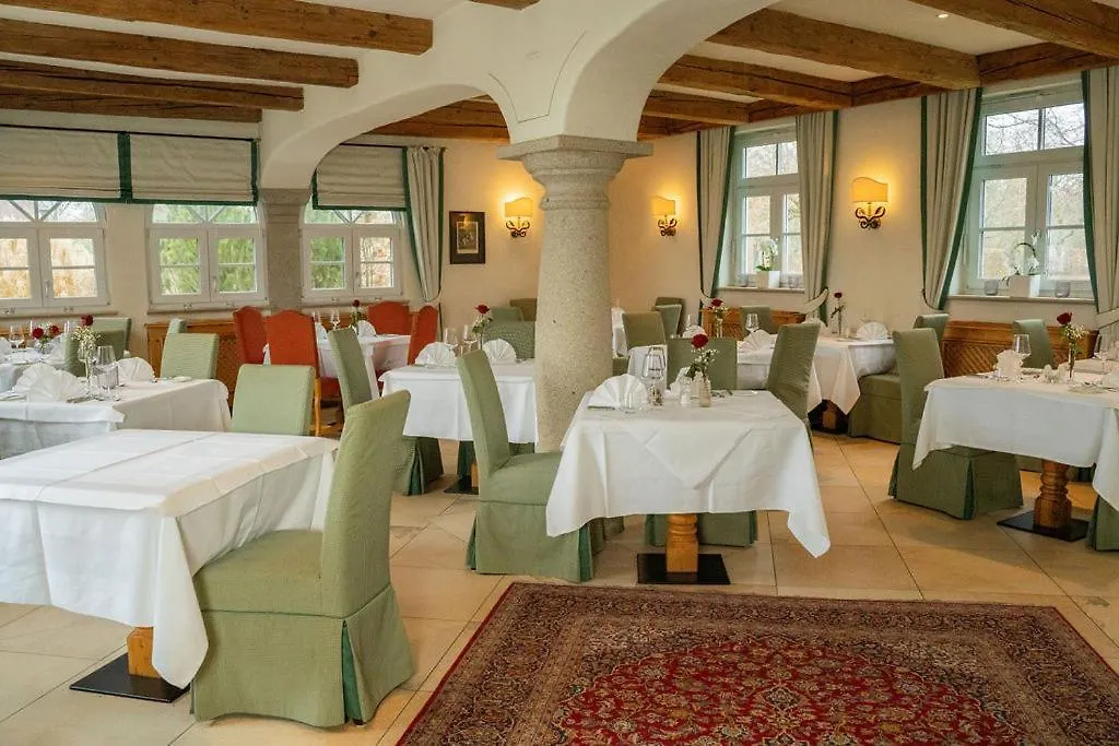 Gut Altholz Landhotel Und Restaurant Hutter Plattling